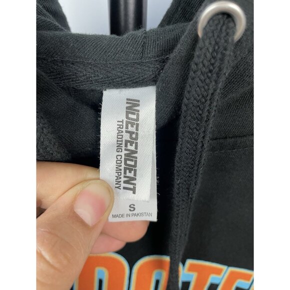 Silverstein Black Misery Made Me Graphic Band Pullover Hoodie 2023 Album Merch - Picture 4 of 7